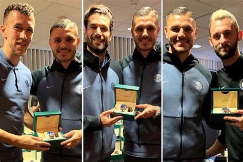 icardi rolex foto|Icardi, che cuore: compra 34 Rolex e li regala a tutti i compagni.